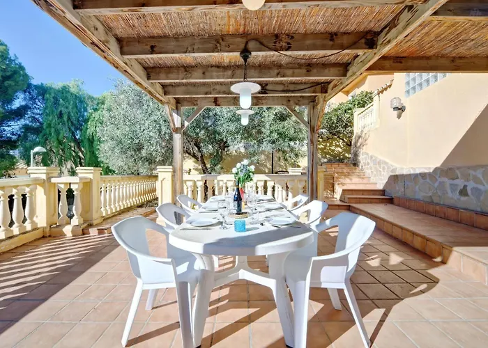 Raquel By Interhome *